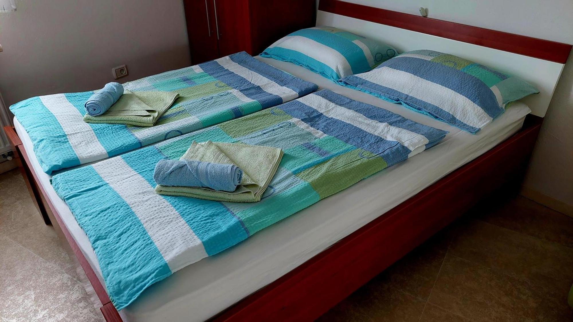 Apartments Krn Drezniske Ravne ภายนอก รูปภาพ